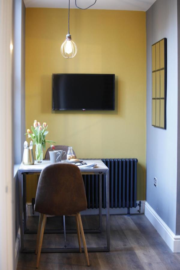 No 12 - Stunning Self Check-In Apartments In Worcester Centre Exterior photo